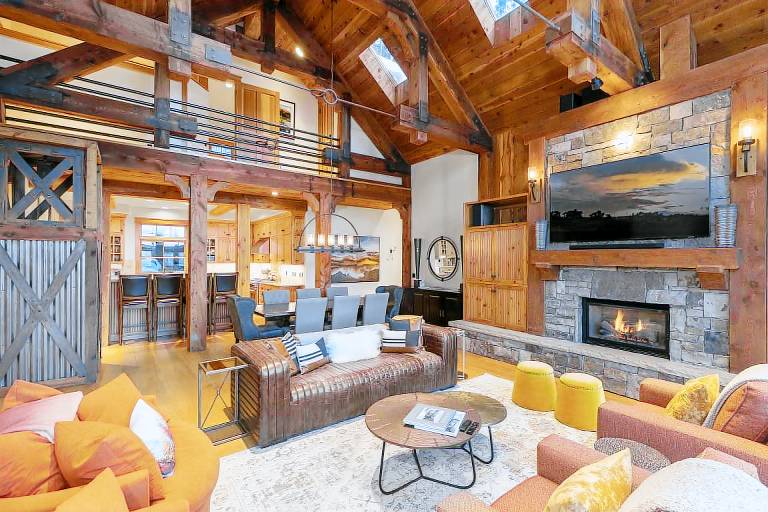 Family-oriented vacation home with BBQ & terrace | Mountain view | Pet-friendly — photo 4