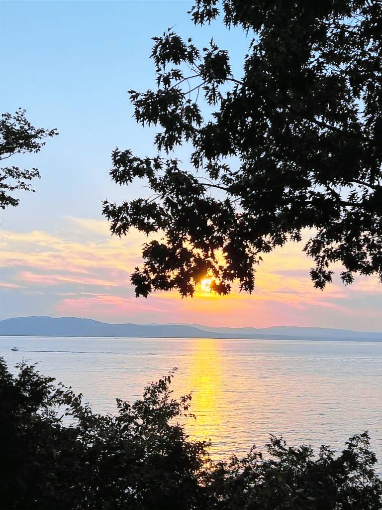 Cottage Burlington