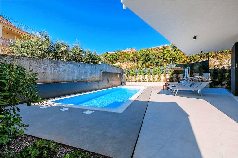 Stunning villa with private pool just 450 metres from the beach – dogs are welcome — photo 4