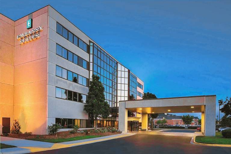 Embassy Suites by Hilton Milwaukee Brookfield