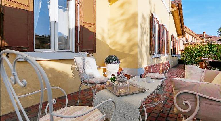 Rental apartment with grill, patio & yard — photo 5