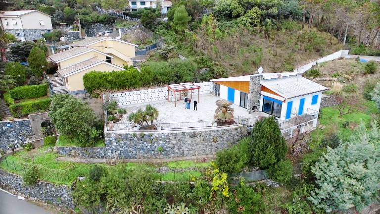 Family-oriented villa with garden | Sea view | Beach nearby | Pet-friendly — photo 4