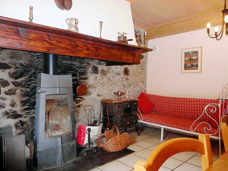 Pleasant gite with garden & grill | Pets allowed — photo 4