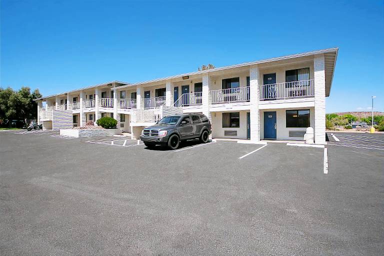 Motel 6 Kingman, AZ - Route 66 West in Kingman, AZ