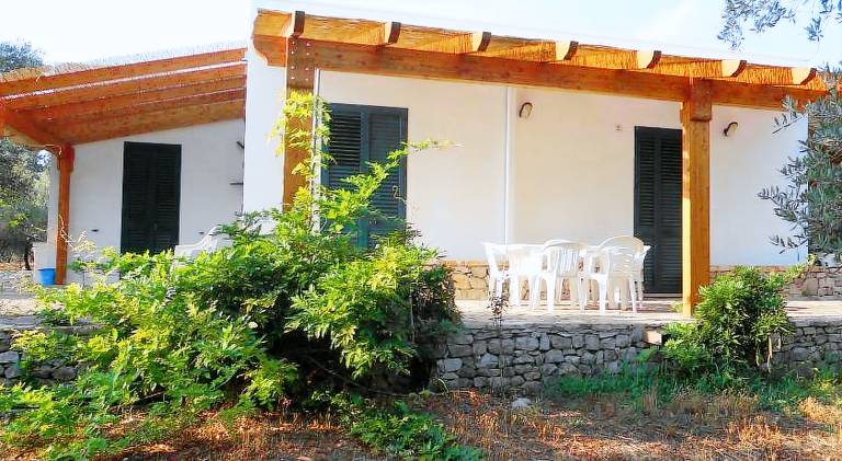 Farm with garden, terrace & barbecue — photo 4