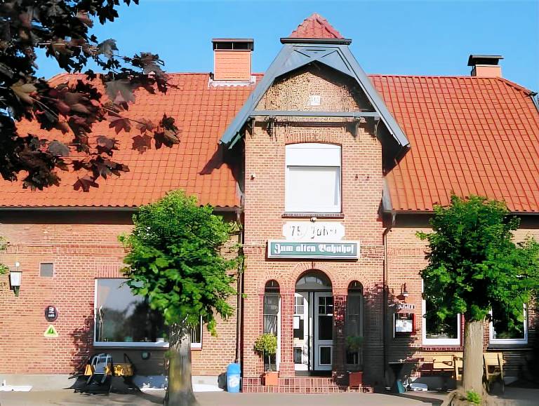 Zum alten Bahnhof