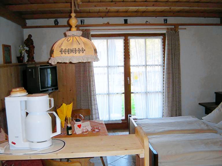 Ferienwohnung in Kreuzfeld, Inzell für max. 2 Personen Ferienwohnung in Kreuzfeld, Inzell für max. 2 Personen