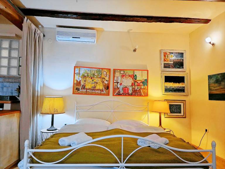 Family-oriented charming studio | City view | Pets allowed — photo 3