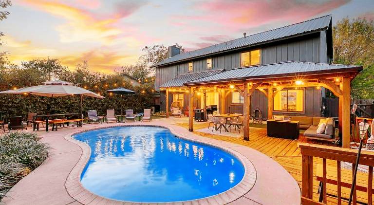 House with pool in Round Rock, TX