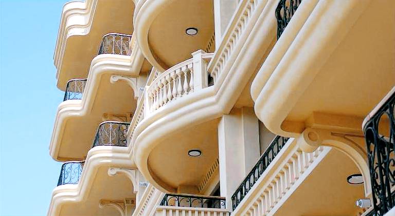 Serviced apartment with garden, pool & terrace in Batumi