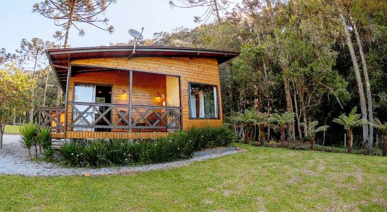 Lovely lodge with jacuzzi, yard & terrace | Perfect for remote work | Pets are welcome — photo 4
