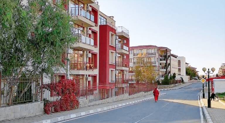 Holiday apartment with pool — photo 3