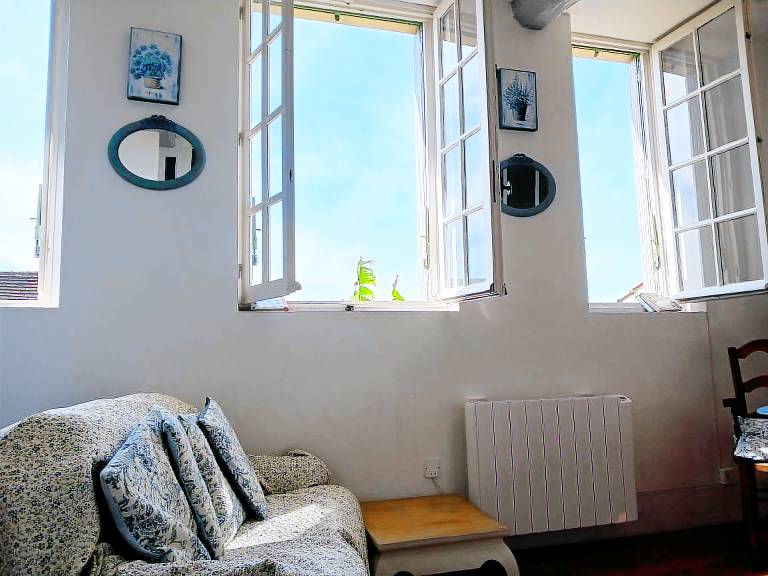 Wonderful house with terrace & yard | Pets are welcome — photo 2