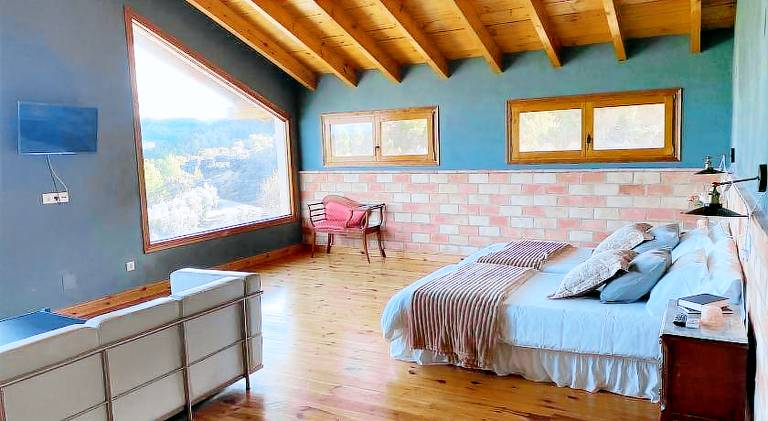 House with garden, grill & terrace in Teruel