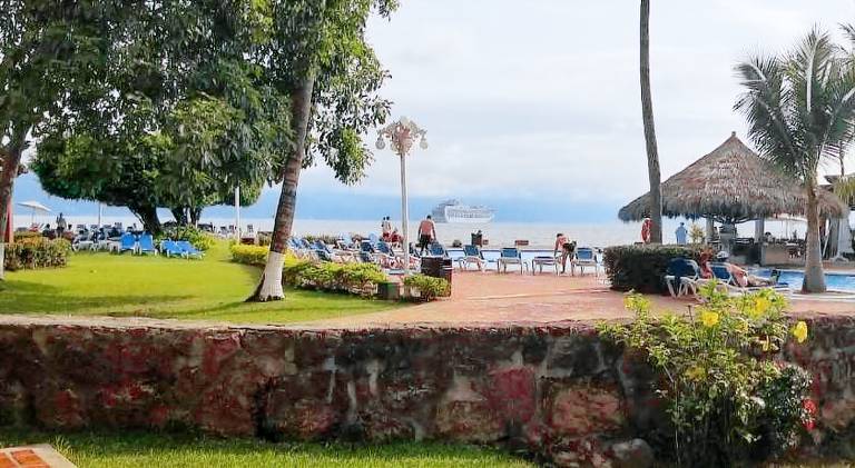 Lovely villa with pool & jacuzzi | Beach nearby | Pets are welcome — photo 5