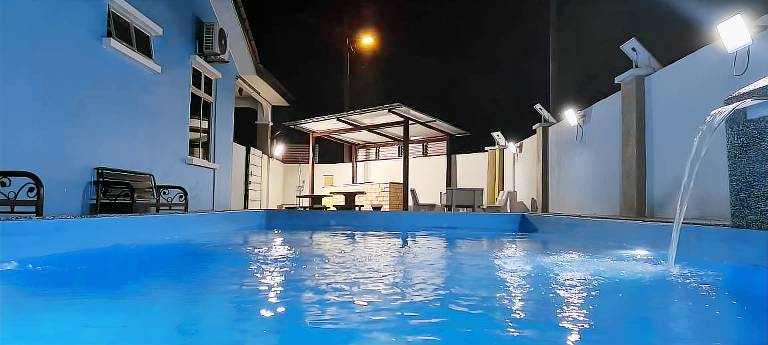 273 m&sup2; Ferienhaus