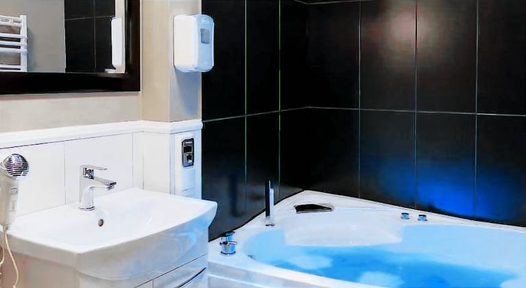 Holiday apartment with jacuzzi in Lódz