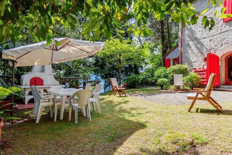 Holiday Home 'Il Ricavo' with Mountain View, Private Garden and Wi-Fi in Pistoia