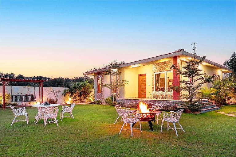 Villa Sushant City - I