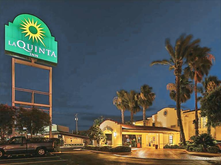La Quinta Inn by Wyndham Laredo I-35 — photo 2