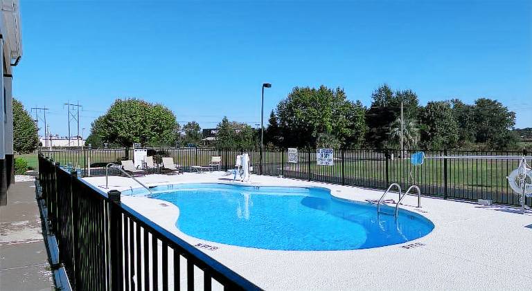 Florence Inn and Suites — photo 2