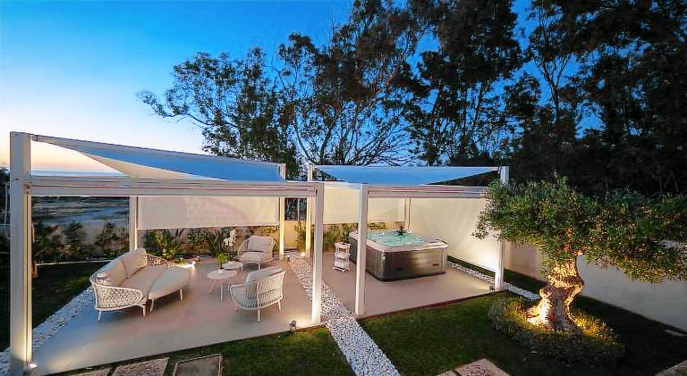 Villa with hot tub, private pool & patio | Perfect for remote work — photo 3