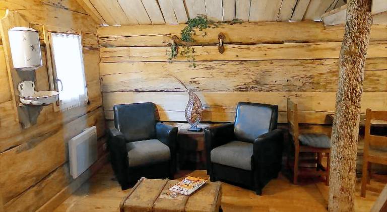 Chalet with 2 rooms for 4 persons — photo 2