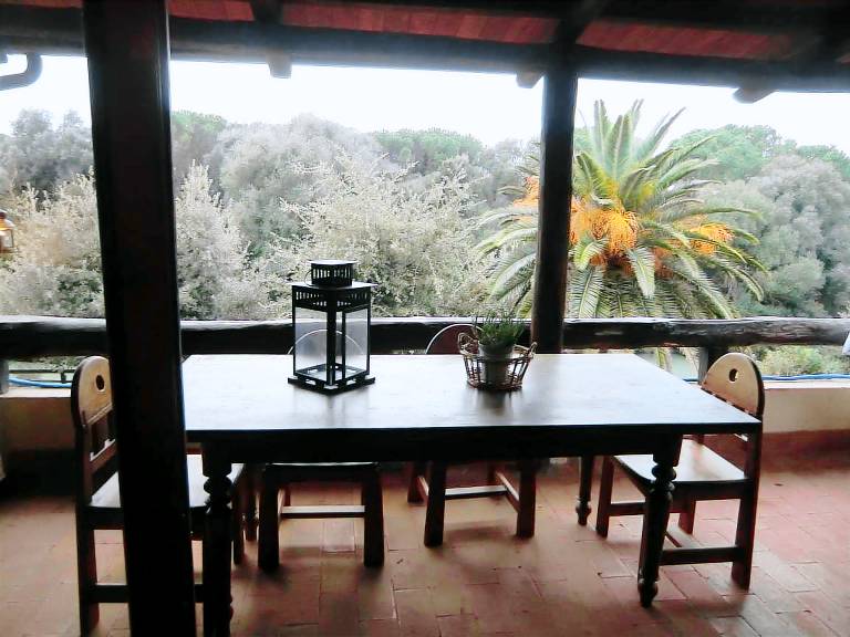 Apartment with patio & barbeque — photo 3