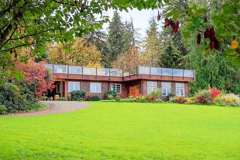 House Echo Lake