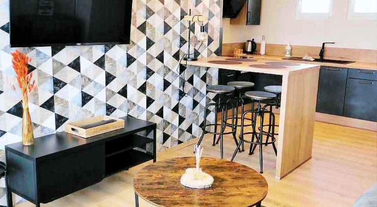 Charming rental apartment with jacuzzi | Close to the beach | Pets allowed — photo 3