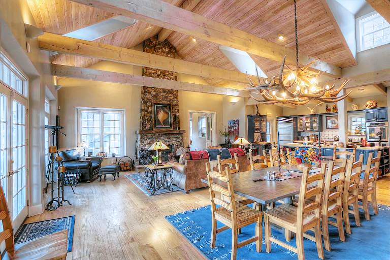 Amazing Home on 7 Acres - 20 Min. to DGO - Fire Pit - Views/AC — photo 3