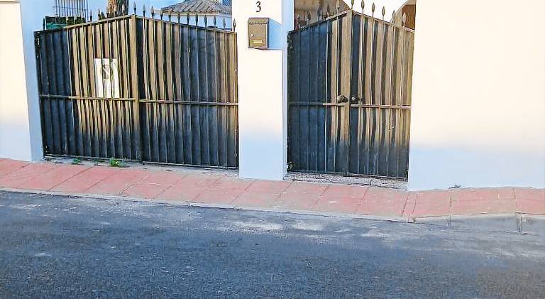 House with terrace, barbeque & private pool | Pets are welcome — photo 3