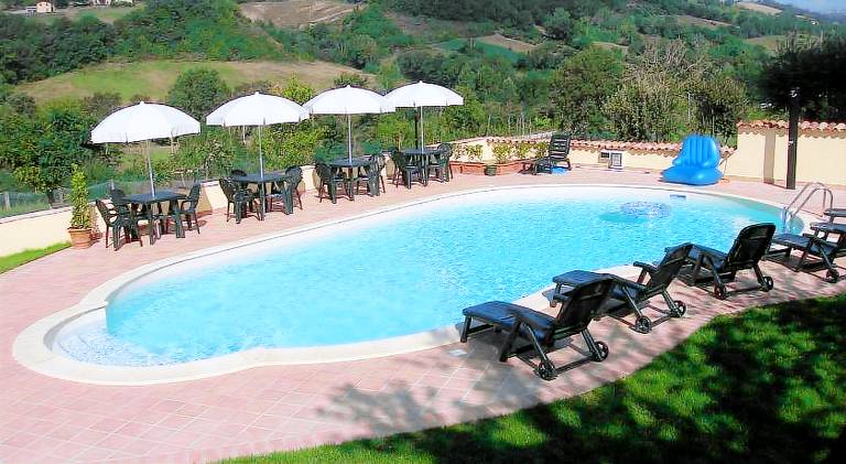 Farm with terrace, pool & garden | Pets are welcome in Nocera Umbra