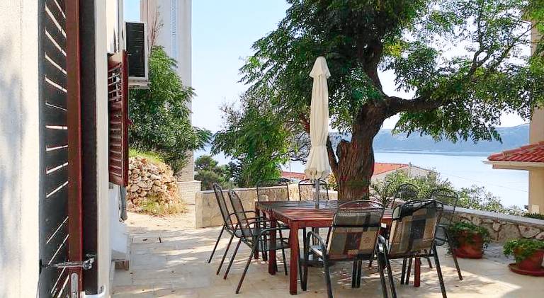Vacation home with 2 rooms for 7 persons in Novalja