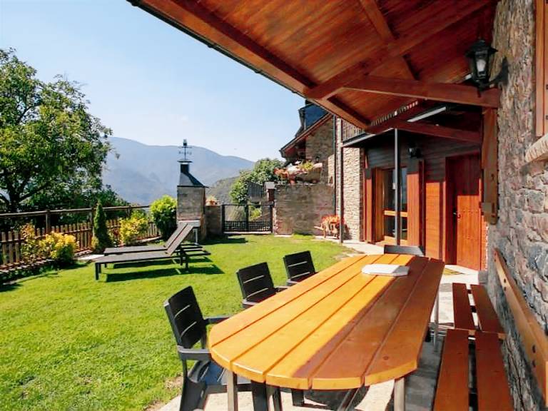 Villa with yard & barbecue — photo 5