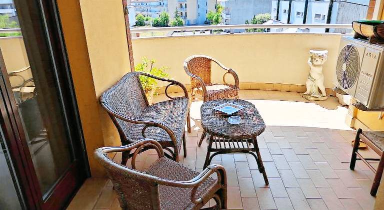 Rental apartment with 3 rooms for 6 persons — photo 3