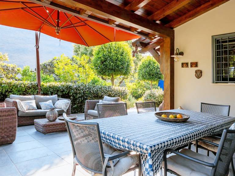 Vacation home with grill, patio & yard — photo 5