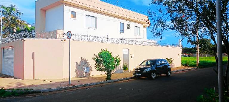 Casa Montes Claros