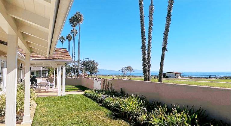 House | Beach nearby | Pets are welcome — photo 4