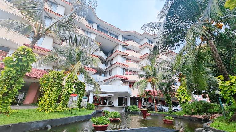 一軒家  South Jakarta