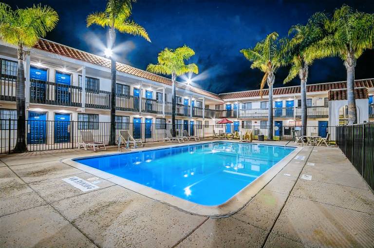 Motel 6 Lompoc, CA — photo 2