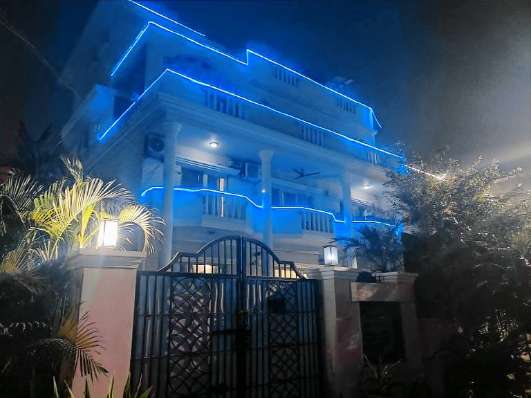 Goroomgo Noida Royal Residency — photo 2