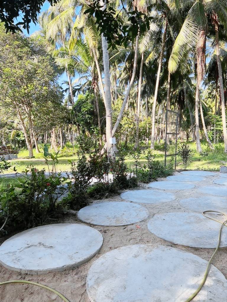 Villa with garden — photo 5