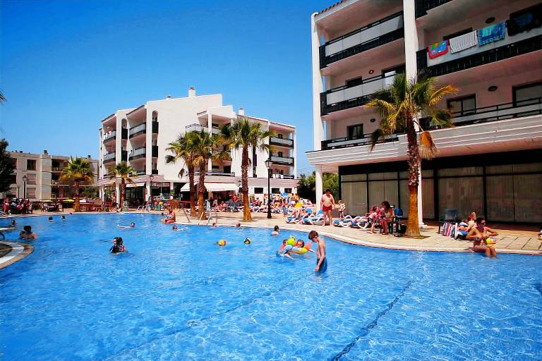 Holiday apartment with outdoor swimming pool — photo 3