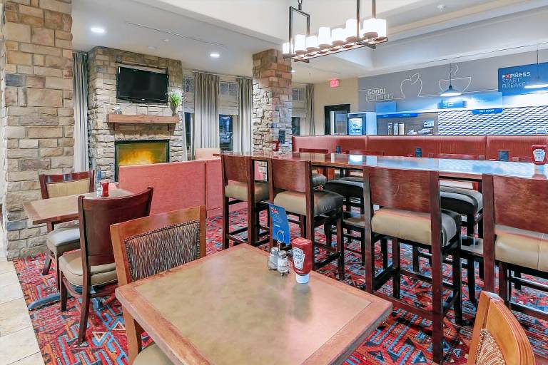 Holiday Inn Express & Suites Gallup East By IHG — photo 4