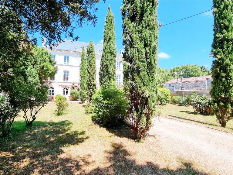 Vacation home with terrace, garden & private pool | Nature view — photo 2