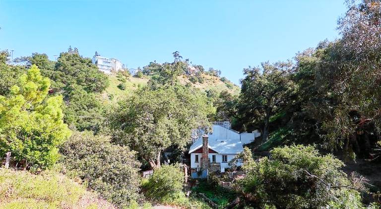 Malibu Home in Enchanting Hills 5 min from the beach — photo 3
