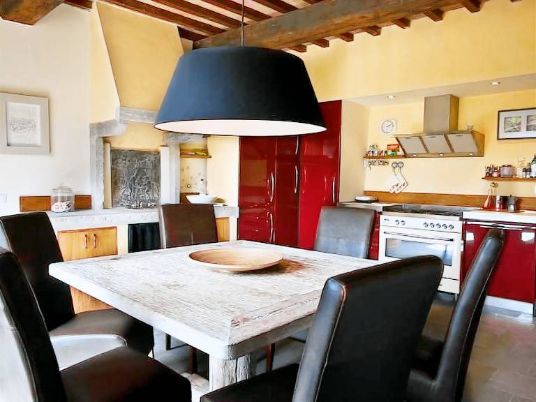 Holiday apartment with pool, garden & terrace — photo 5