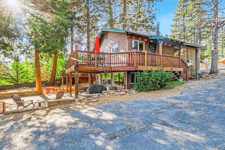 Cabin  Lake Almanor