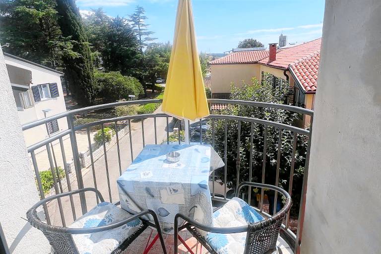 One bedroom apartment near beach Novigrad (A-24877-b) in Novigrad